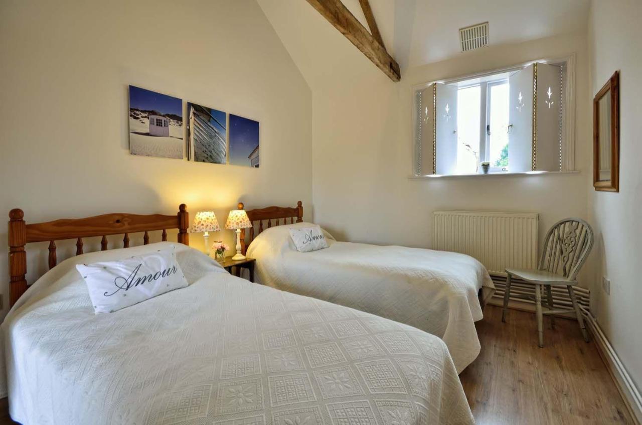 סאקסמונדהם East Green Farm Cottages - The Granary מראה חיצוני תמונה