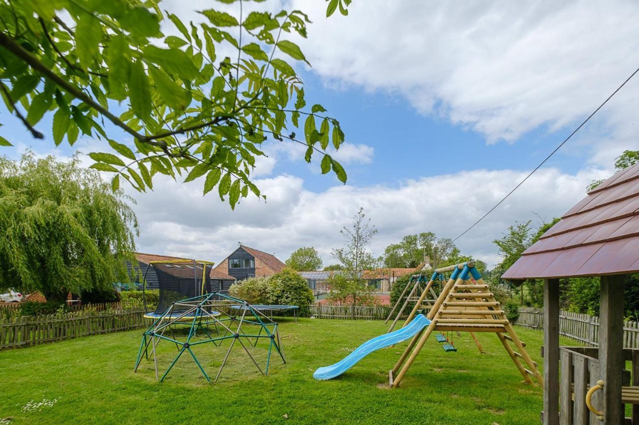 סאקסמונדהם East Green Farm Cottages - The Granary מראה חיצוני תמונה