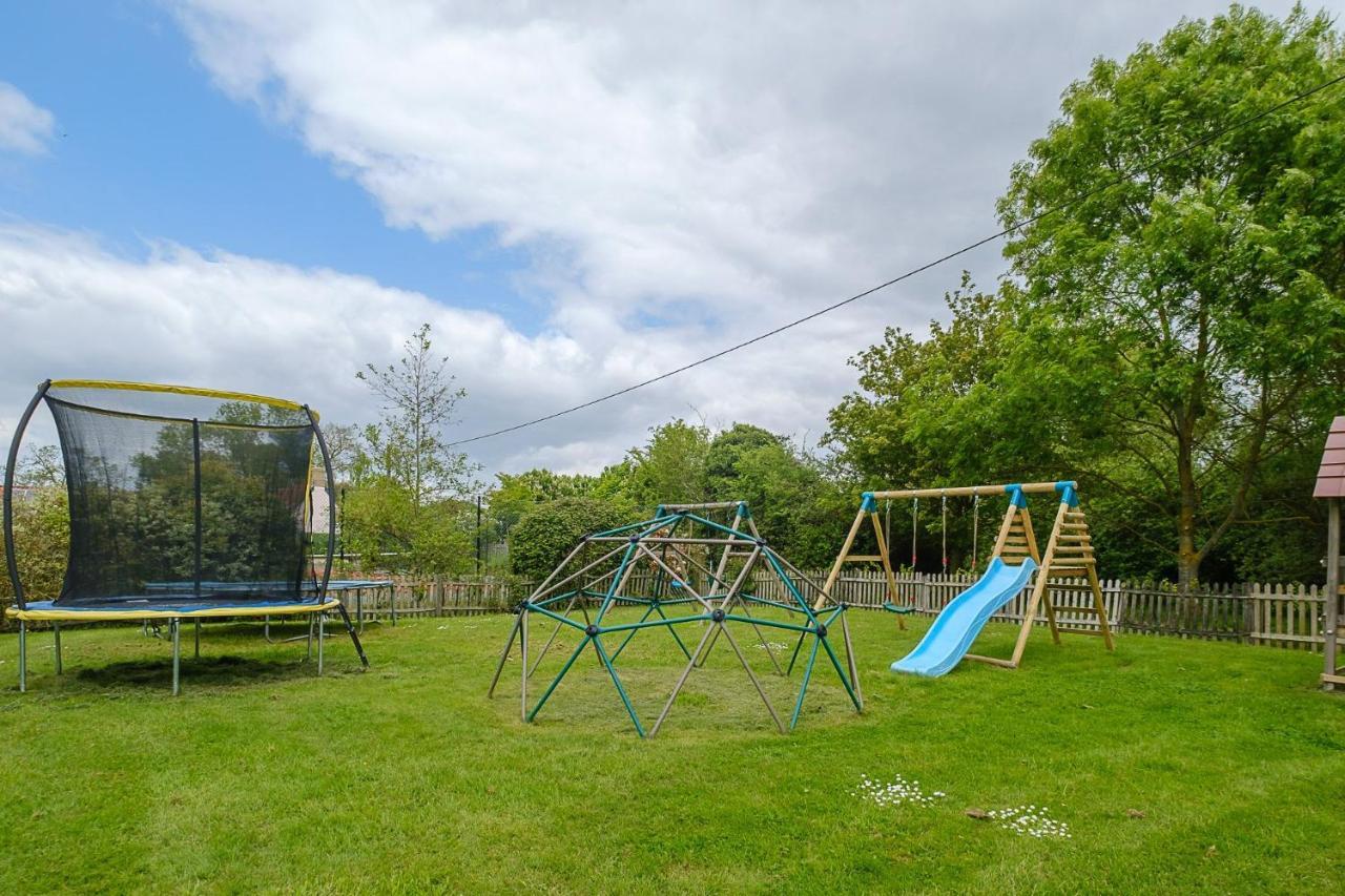 סאקסמונדהם East Green Farm Cottages - The Granary מראה חיצוני תמונה
