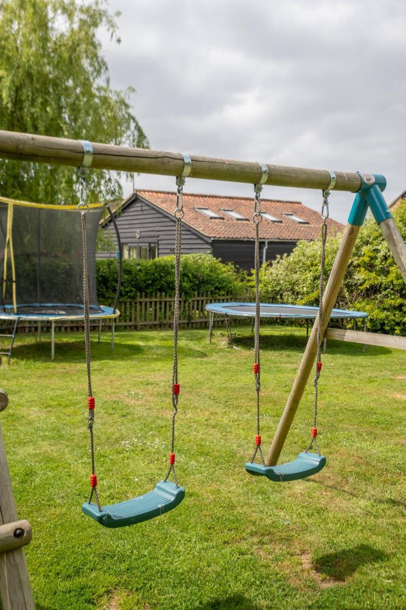 סאקסמונדהם East Green Farm Cottages - The Granary מראה חיצוני תמונה