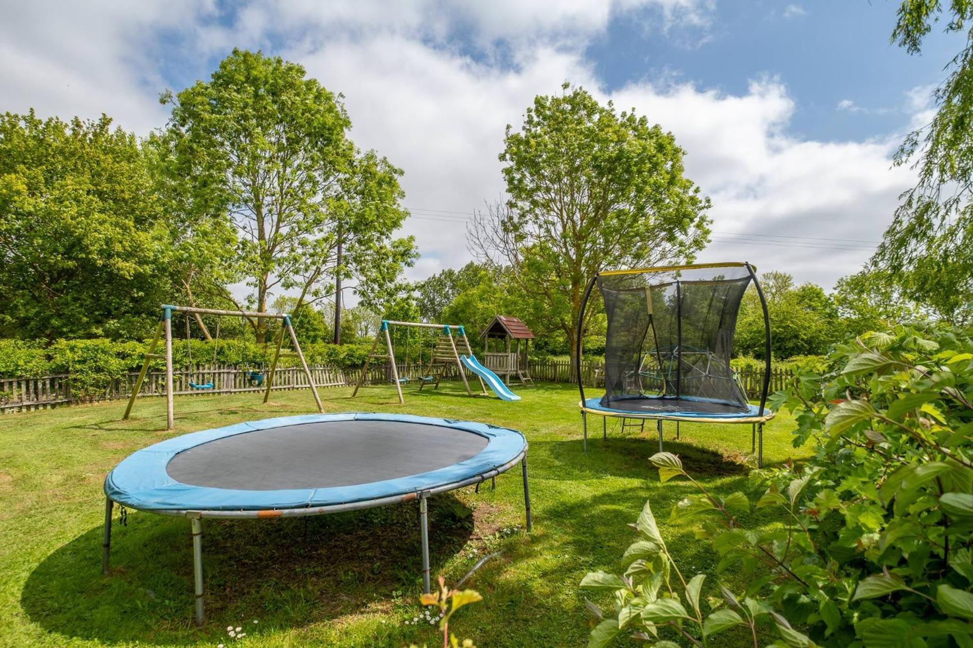 סאקסמונדהם East Green Farm Cottages - The Granary מראה חיצוני תמונה