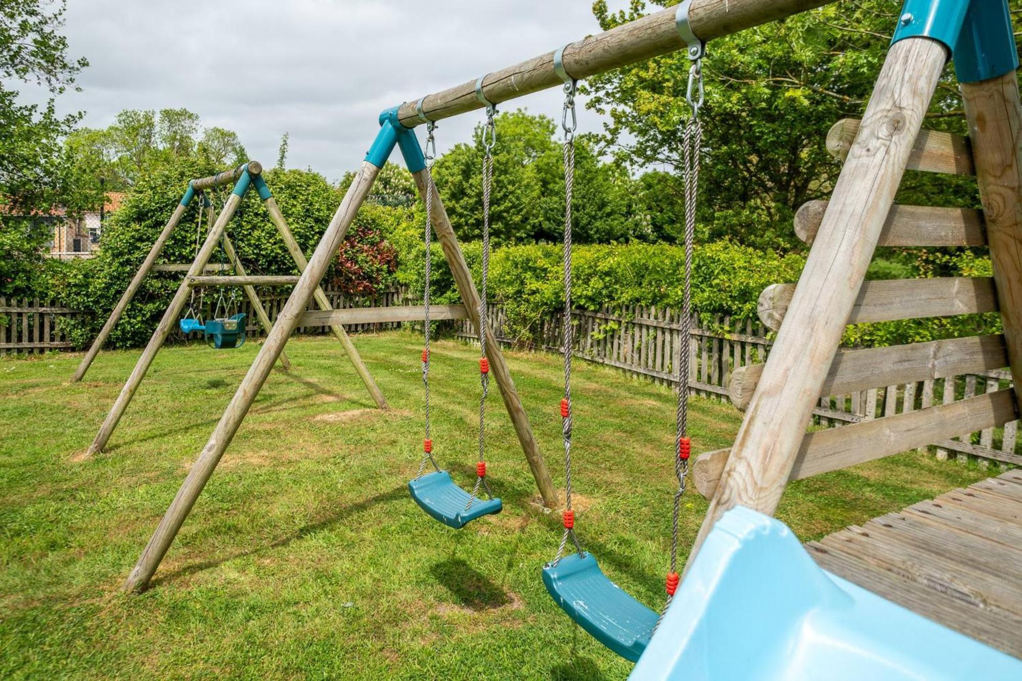 סאקסמונדהם East Green Farm Cottages - The Granary מראה חיצוני תמונה